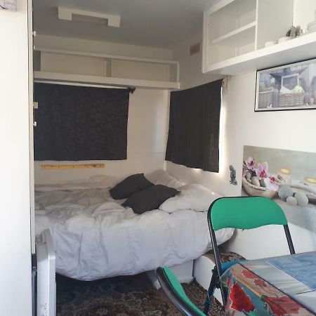 Petite Caravane Deux Places Saint-Corneille Εξωτερικό φωτογραφία
