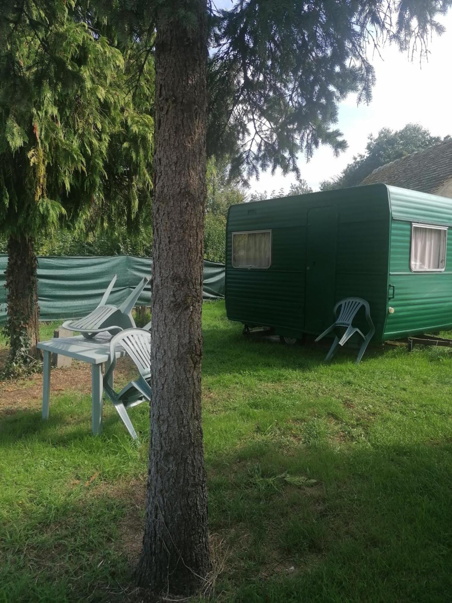 Petite Caravane Deux Places Saint-Corneille Εξωτερικό φωτογραφία