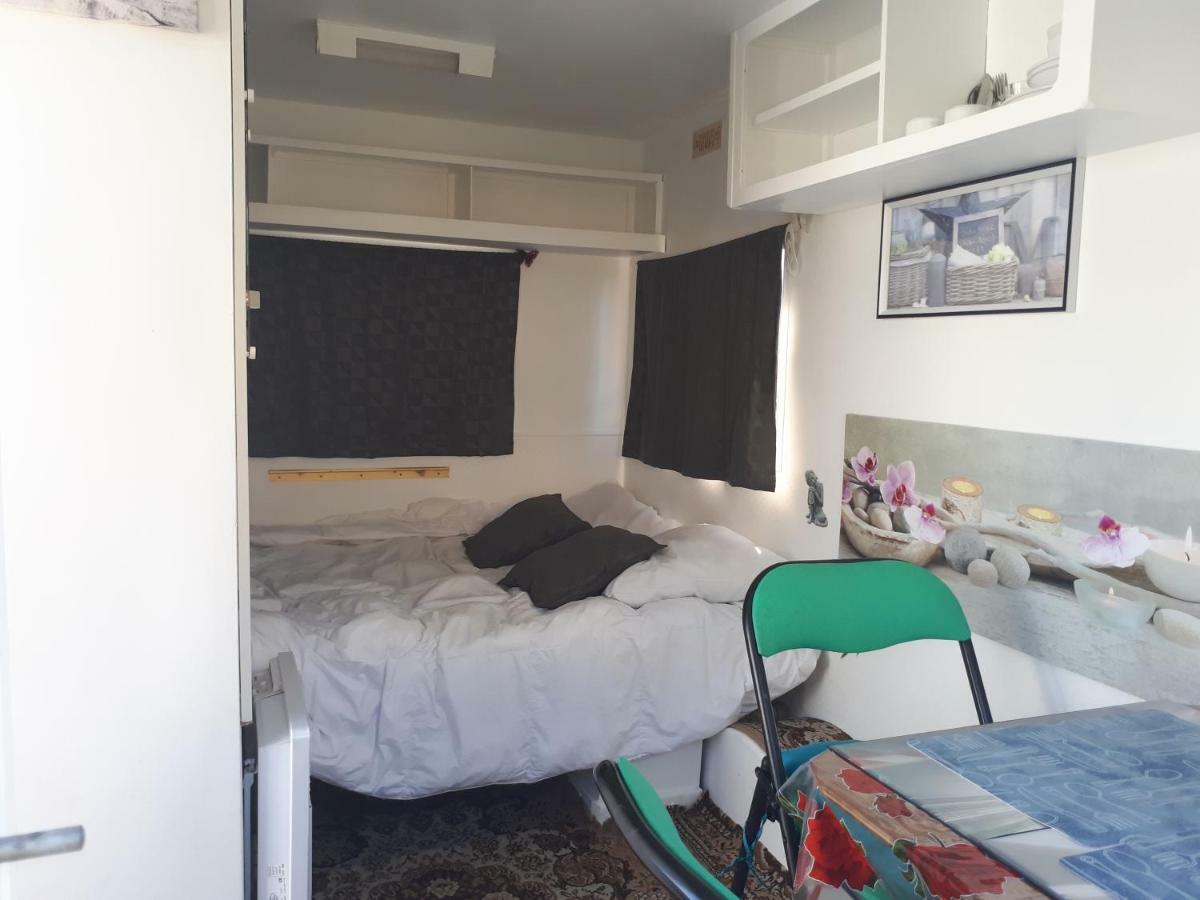 Petite Caravane Deux Places Saint-Corneille Εξωτερικό φωτογραφία